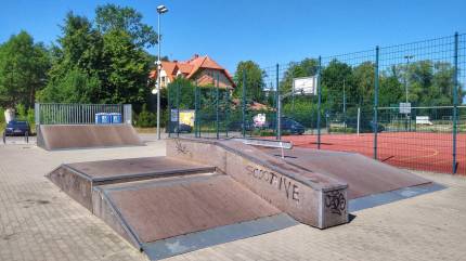 SkatePark Dziwnów przy Kompleksie Sportowym „Orlik” na ulicy Dziwnej 14. Fot. Łukasz Grzejszczak Mojeurlopy.pl