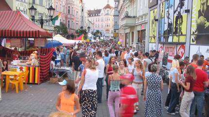 Jarmark winobraniowy | Domena publiczna - Wikipedia