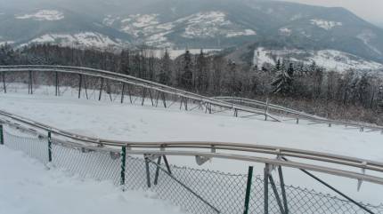 Tor saneczkowy na górze Żar
