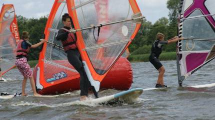 Szkoła windsurfingu