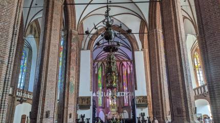 Głowna nawa, wnętrze Katedry w Kołobrzegu. For. Łukasz Grzejszczak Mojeurlopy.pl
