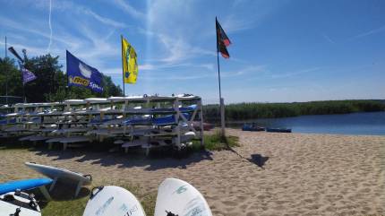Szkoła Wind & Kite w Dziwnówku. Fot. Łukasz Grzejszczak Mojeurlopy.pl