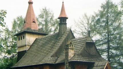 Drewniany kościół pw. Matki Boskiej Szkaplerznej