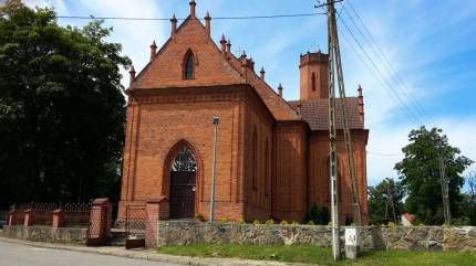 Parafia św. Katarzyny Aleksandryjskiej w Krokowej, fot. Łukasz Grzejszczak, Mojeurlopy.pl