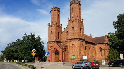 Parafia św. Katarzyny Aleksandryjskiej w Krokowej, fot. Łukasz Grzejszczak, Mojeurlopy.pl