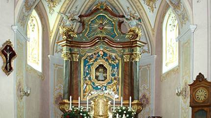 http://www.mariasniezna.pl/start.php?lang=pl