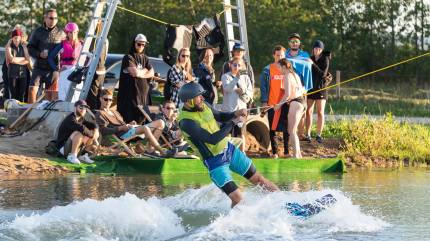 Wakepark - Dzika plaża w Swarzewie. Fot. www.dzikaplaza.com