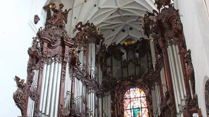Katedra w Oliwie Autorstwa Diego Delso, CC BY-SA 3.0, https://commons.wikimedia.org/w/index.php?curid=27981374