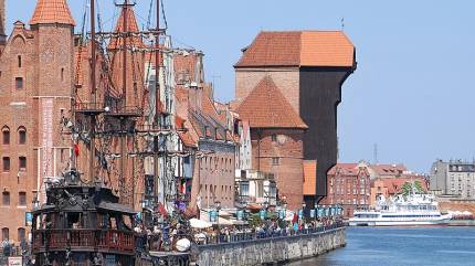 Gdańsk Długie Pobrzeże
Autorstwa Henryk Bielamowicz - Praca własna, CC BY-SA 4.0, https://commons.wikimedia.org/w/index.php?curid=76013484