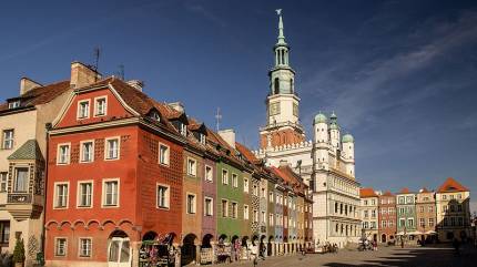 Poznań Stary Rynek. Fot. Historia3012 - Praca własna, CC BY-SA 4.0, https://commons.wikimedia.org