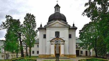Kościół św. Antoniego Padewskiego - Warszawa. Fot. Adrian Grycuk - Praca własna, CC BY-SA 3.0 pl, https://commons.wikimedia.org