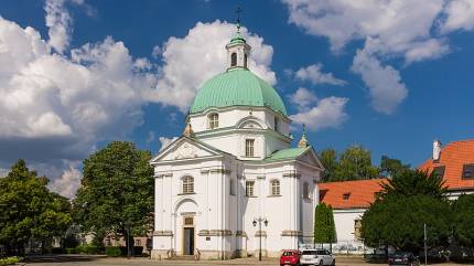 Kościół św. Kazimierza Królewicza-Warszawa, Rynek Nowego Miasta Fot. LoMit - Praca własna, CC BY-SA 4.0, https://commons.wikimedia.org