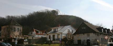 Góra Trzech Krzyży w Kazimierzy Dolnym. Fot. Happa111 - Praca własna, CC BY 3.0, https://commons.wikimedia.org