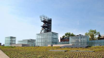 Siedziba Muzeum Śląskiego (widok od strony al. Roździeńskiego). Fot. Marek Mróz - Praca własna, CC BY-SA 4.0, https://commons.wikimedia.org