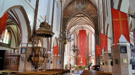Parafia Rzymskokatolicka pw. Matki Bożej Częstochowskiej Darłowo. Fot. Kapitel - Praca własna, CC BY-SA 4.0, https://commons.wikimedia.org