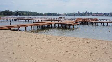 Plaża Ostróda. Fot. Miszator - Praca własna, Domena publiczna, https://commons.wikimedia.org