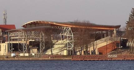 Amfiteatr w Ostródzie. Fot. Bobmarlej - Praca własna, CC BY-SA 4.0, https://commons.wikimedia.org