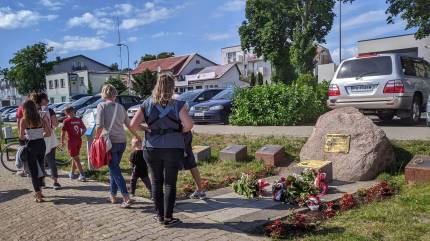 Płyty pamiątkowe okrętów RP - Dziwnów. Fot. Łukasz Grzejszczak Mojeurlopy.pl