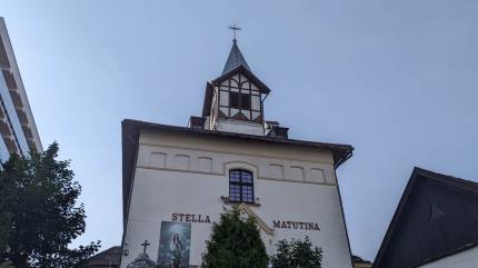 Kaplica Stella Mautina w Międzyzdrojach na ulicy Krótkiej. Fot. Łukasz Grzejszczak Mojeurlopy.pl