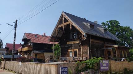 Drewniane pensjonaty w szwajcarsko-rosyjskim stylu uzdrowiskowym - Międzyzdroje. Fot. Łukasz Grzejszczak Mojeurlopy.pl