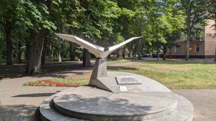 Pomnik Orła Białego. Fot. Łukasz Grzejszczak Mojeurlopy.pl