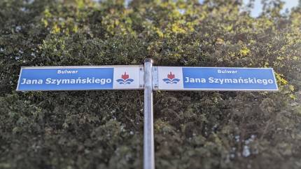 Znak, Bulwary Jana Szymańskiego. Fot. Łukasz Grzejszczak Mojeurlopy.pl