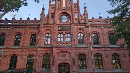 Odrestaurowany neogotycki budynek poczty w Kołobrzegu. Fot. Łukasz Grzejszczak Mojeurlopy.pl