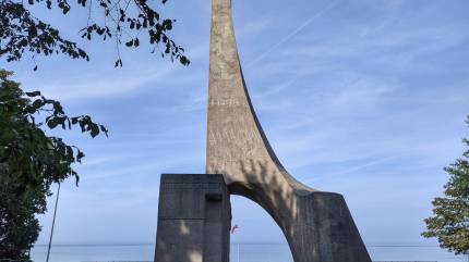 Pomnik zaślubin Polski z Morzem - Kołobrzeg. Fot. Łukasz Grzejszczak Mojeurlopy.pl