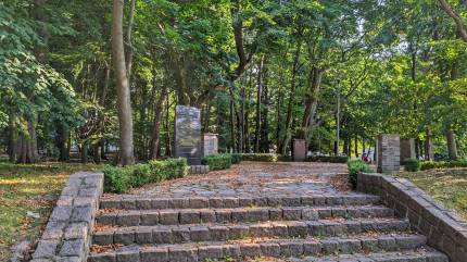 Wejście do lapidarium żydowskiego w Kołobrzegu. Fot. Łukasz Grzejszczak Mojeurlopy.pl