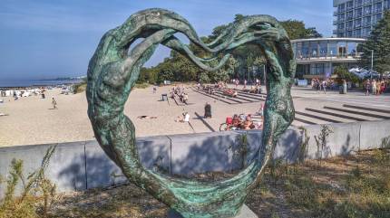Pomnik Miłości - Kołobrzeg. Fot. Łukasz Grzejszczak Mojeurlopy.pl