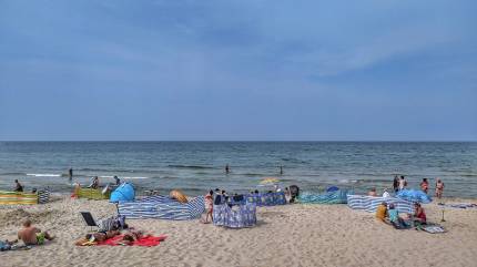 Plaża w Grzybowie, wejście 337/2 od ulicy Marynarskiej. Fot. Łukasz Grzejszczak Mojeurlopy.pl