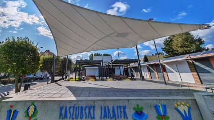 Targowisko Miejskie Kaszubski Zakątek, Władysławowo ul. Morska. Fot. Łukasz Grzejszczak Mojeurlopy.pl